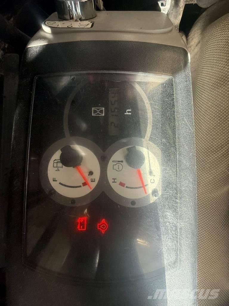 Komatsu PC 27 Εκσκαφάκι (διαβολάκι) < 7t