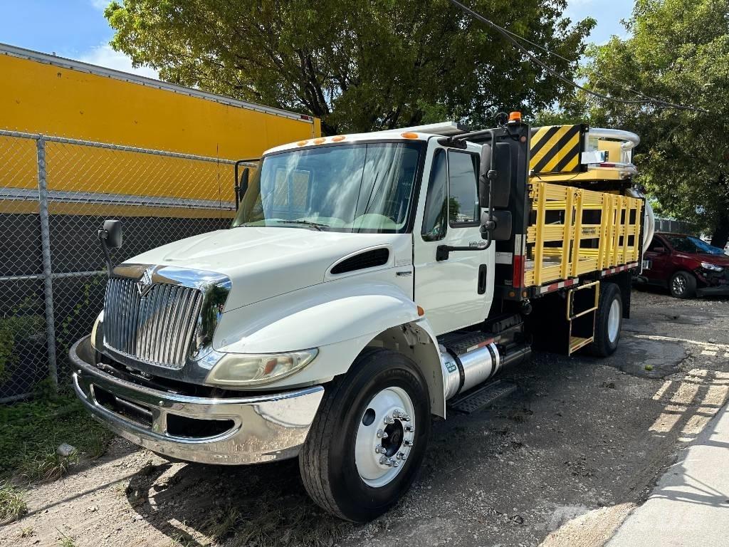International 4300 Φορτηγά Kαρότσα με ανοιγόμενα πλαϊνά