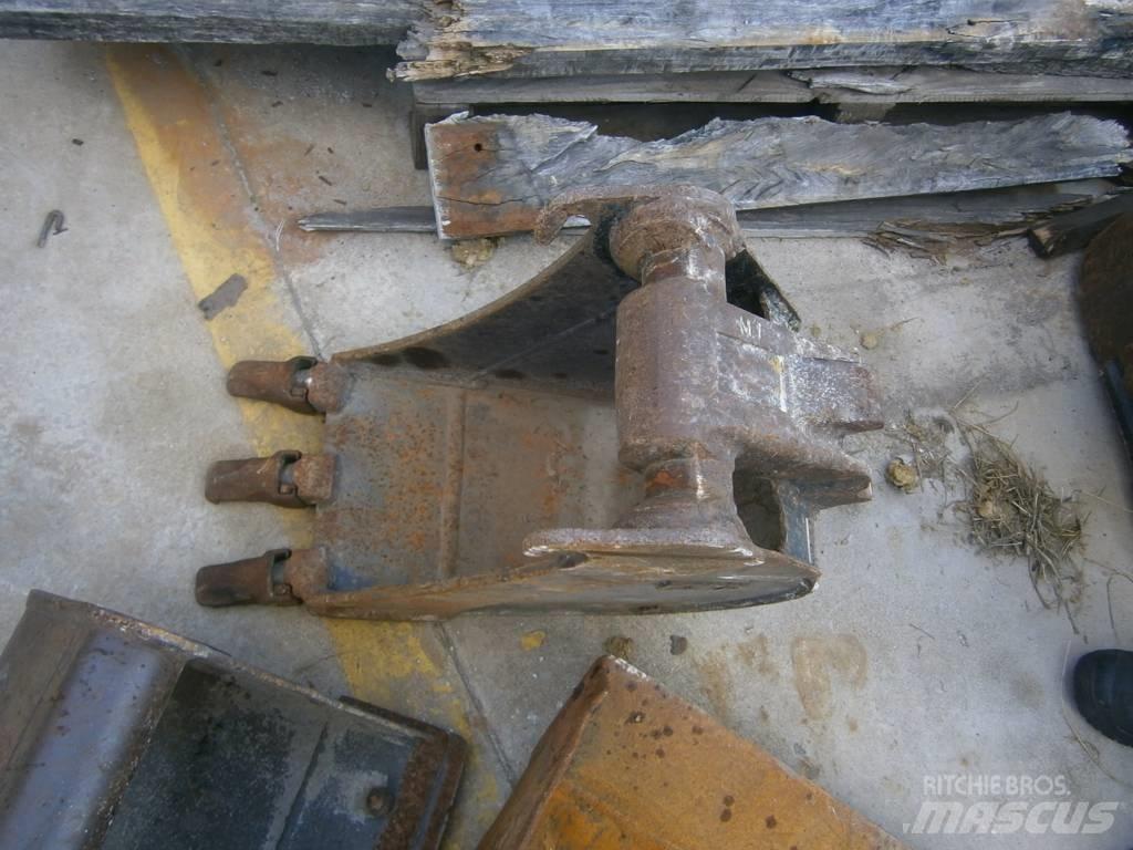 Komatsu PC26MR-3 Εκσκαφάκι (διαβολάκι) < 7t