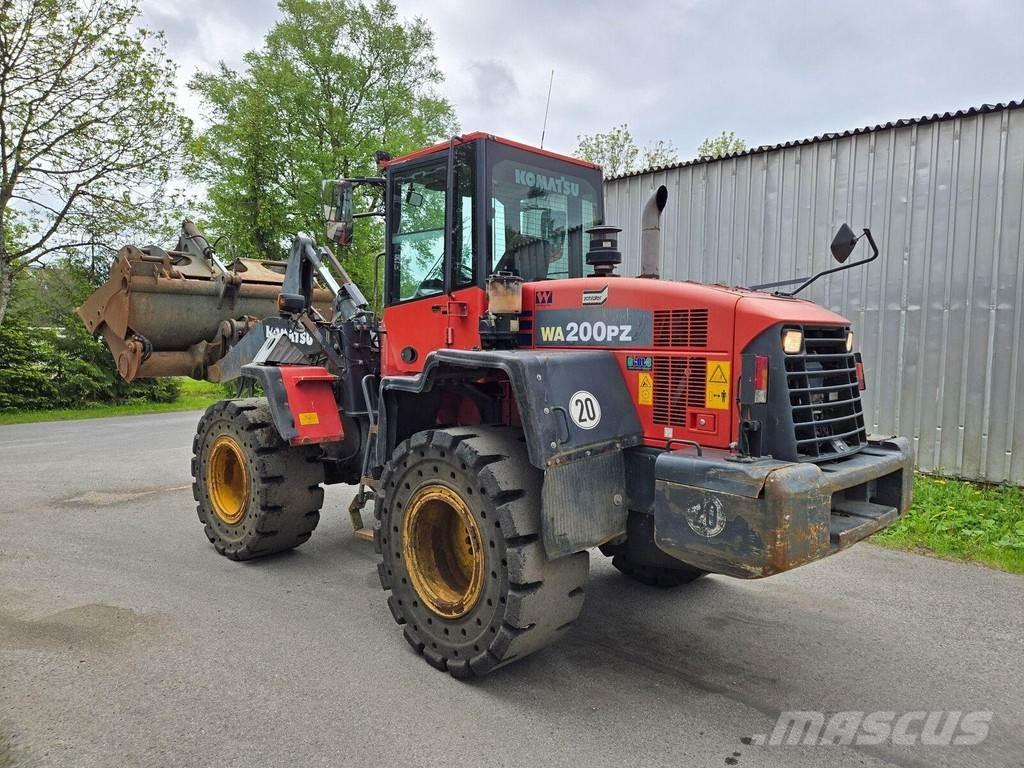 Komatsu WA200PZ-6 Φορτωτές με λάστιχα (Τροχοφόροι)