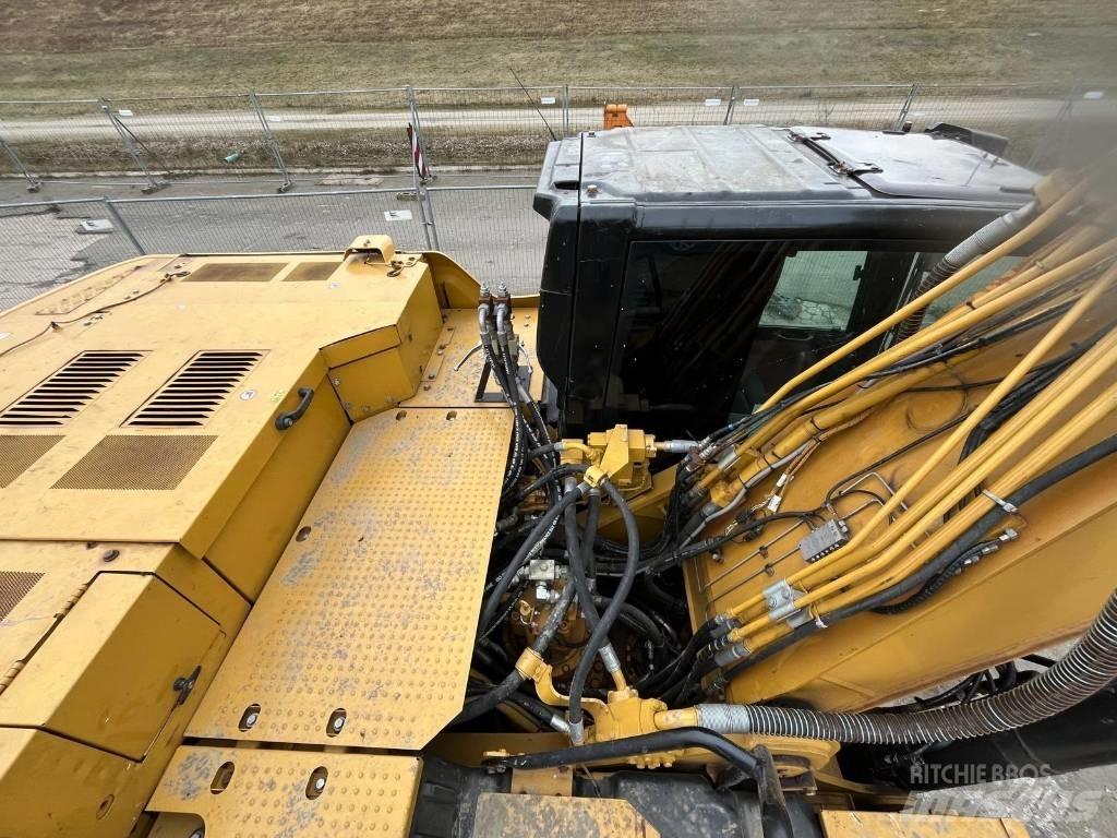 CAT 330 Εκσκαφείς με ερπύστριες