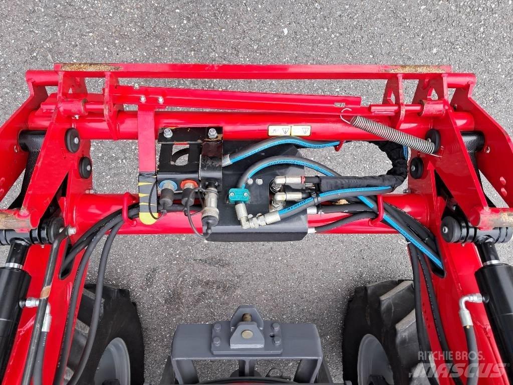 Massey Ferguson 4707 Τρακτέρ