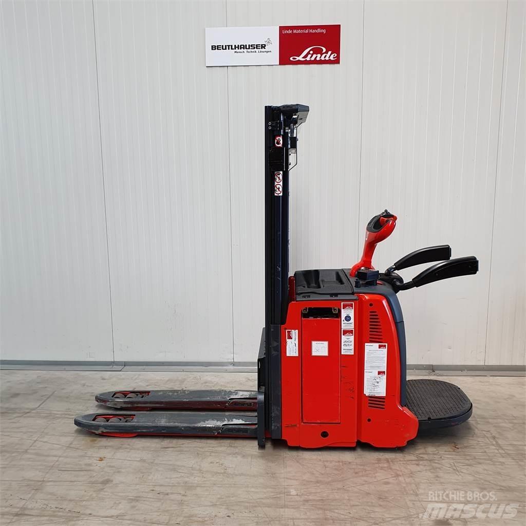 Linde D12AP Παλετοφόρα πεζού χειριστή με ιστό