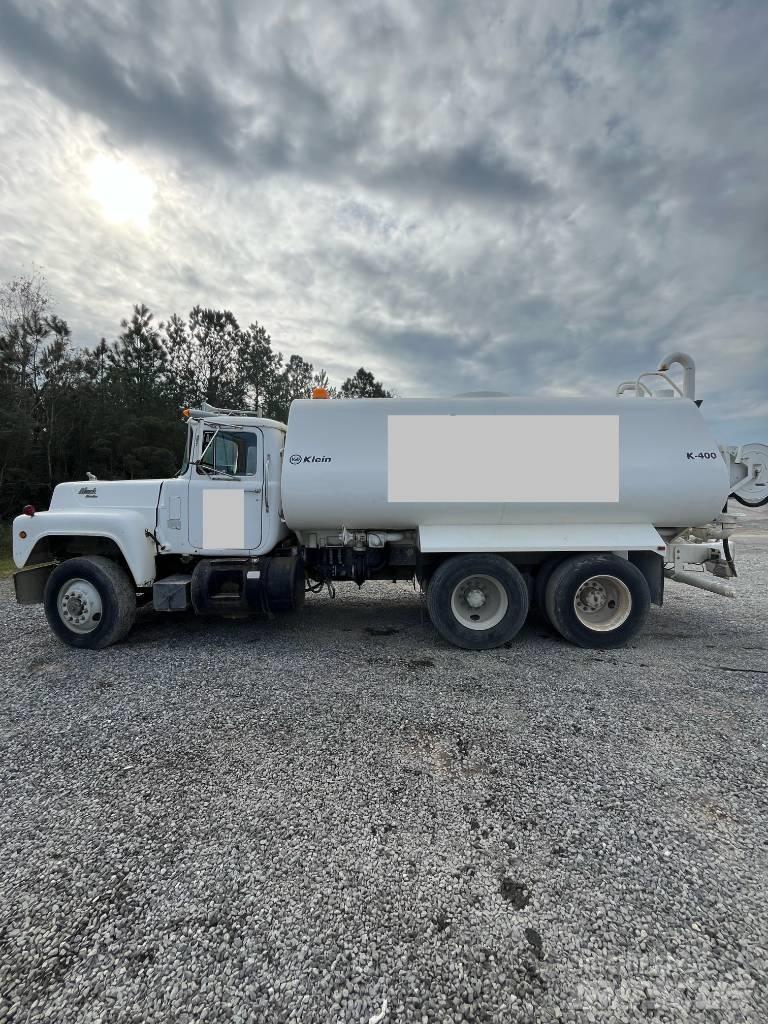 Mack RD 688 Βυτία νερού