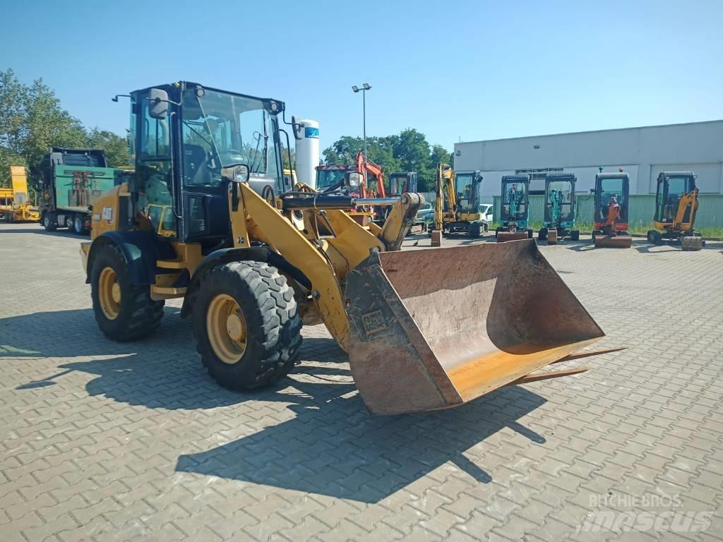 CAT 908 M Φορτωτές με λάστιχα (Τροχοφόροι)