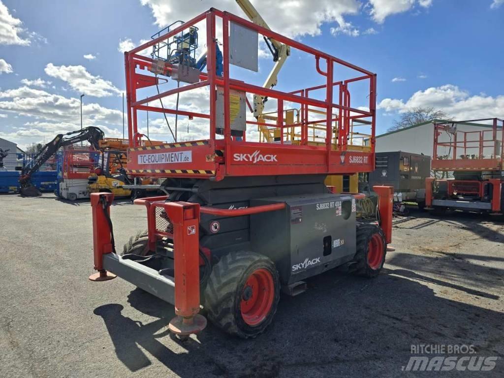 SkyJack SJ 6832 RT Ανυψωτήρες ψαλιδωτής άρθρωσης