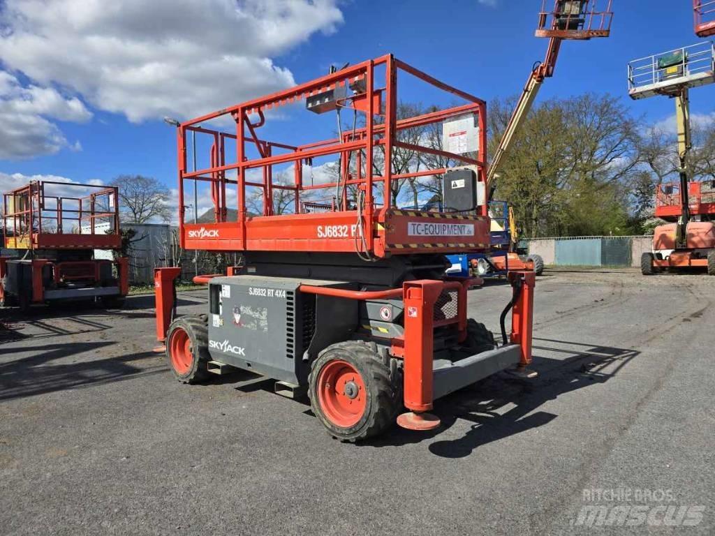 SkyJack SJ 6832 RT Ανυψωτήρες ψαλιδωτής άρθρωσης