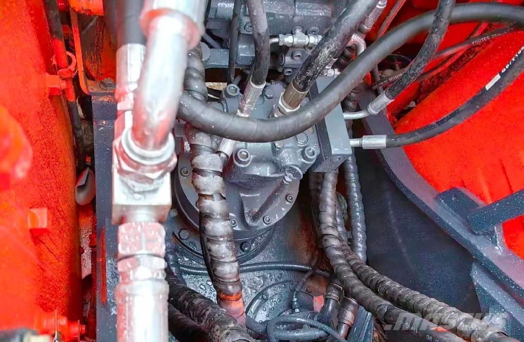 Doosan DX 140 Εκσκαφείς με ερπύστριες