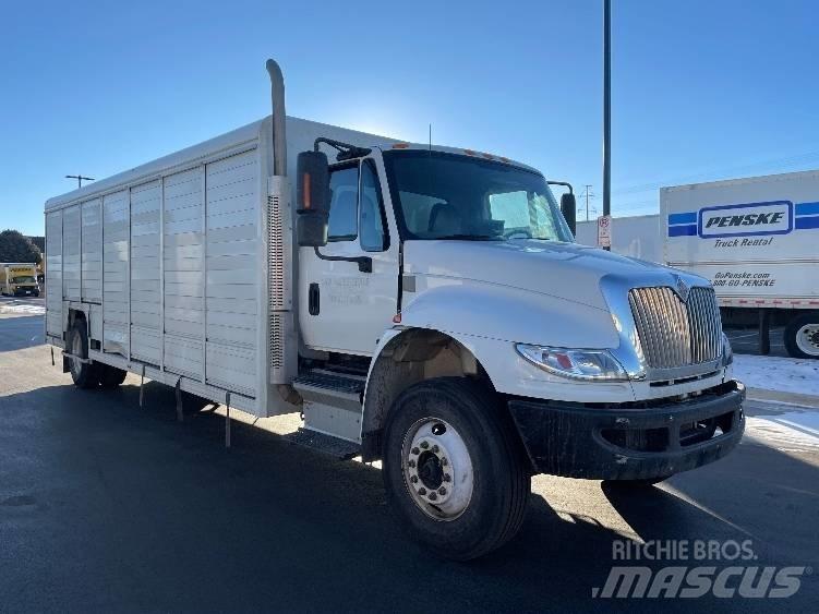 International 4300 Φορτηγά μεταφοράς ποτών