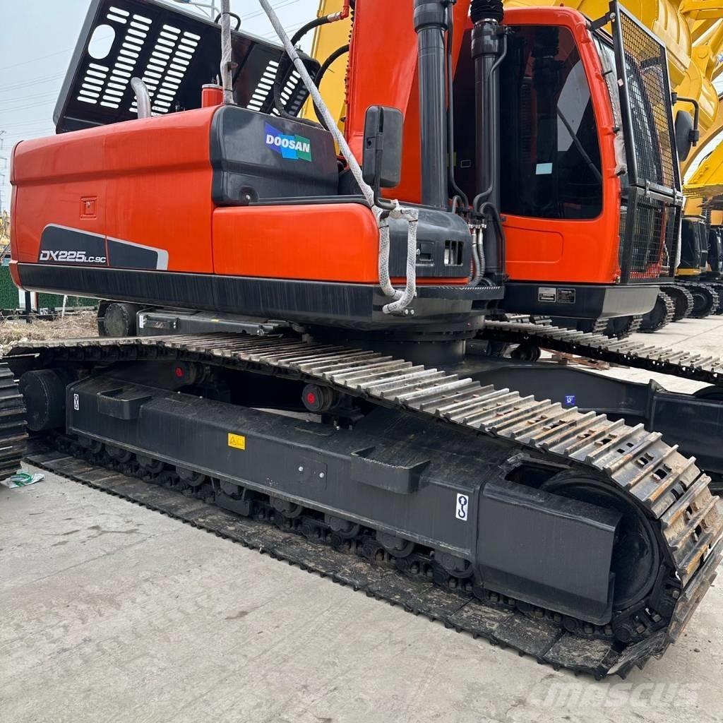 Doosan DX225LC-9 Εκσκαφείς με ερπύστριες