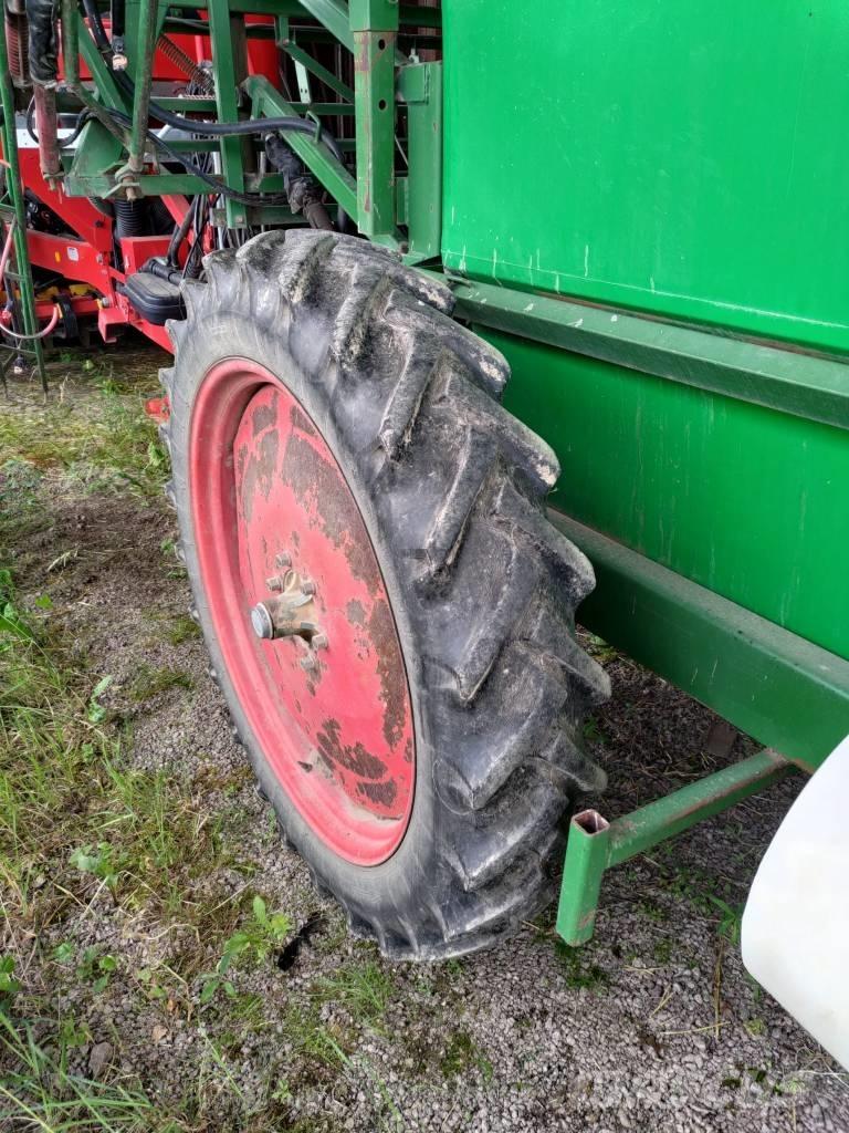 Moteska M2500 Ρυμουλκούμενα ψεκαστικά