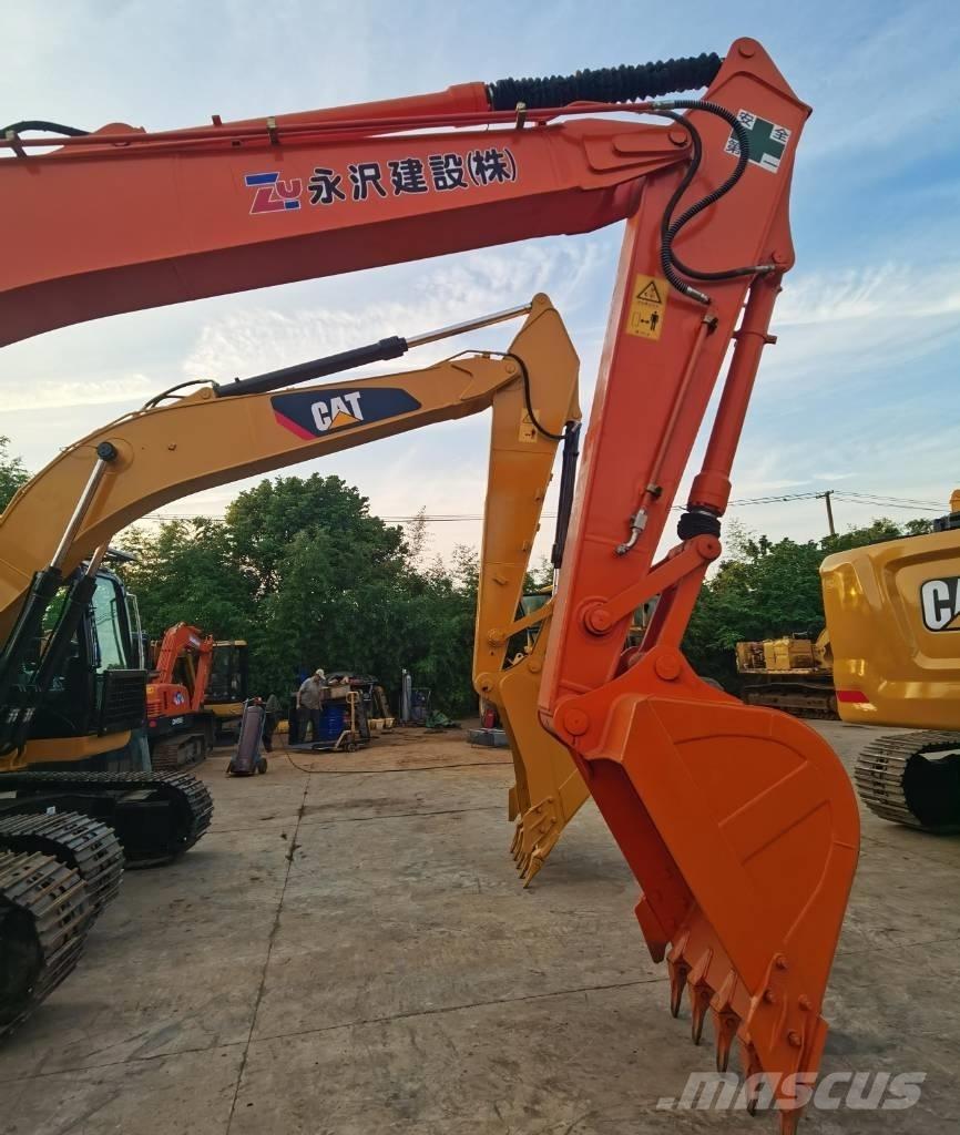 Hitachi ZX 200 Εκσκαφείς με ερπύστριες