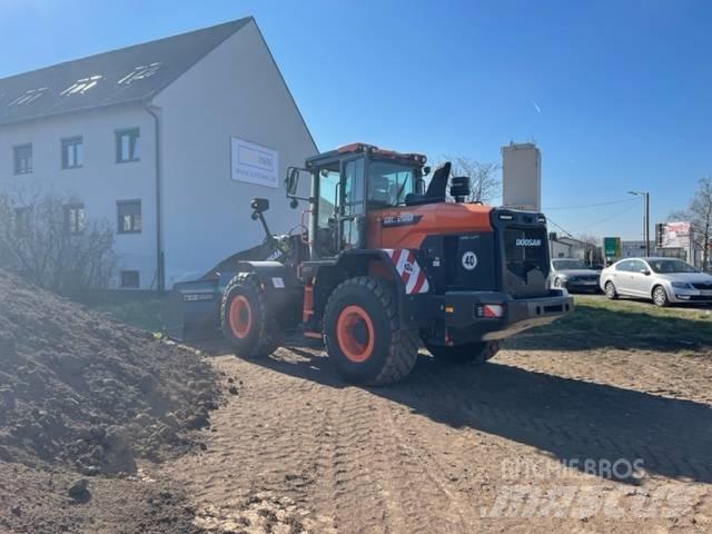 Doosan DL 200 Φορτωτές με λάστιχα (Τροχοφόροι)