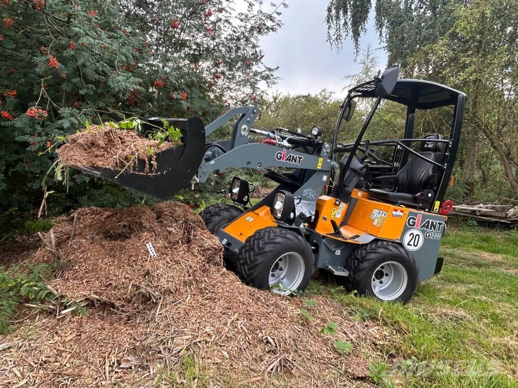 GiANT G 1200 Μίνι φορτωτές