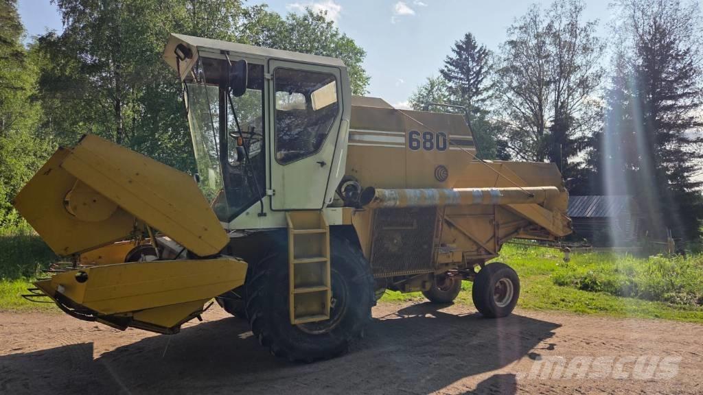 Sampo-Rosenlew 680 Θεριζοαλωνιστικές μηχανές