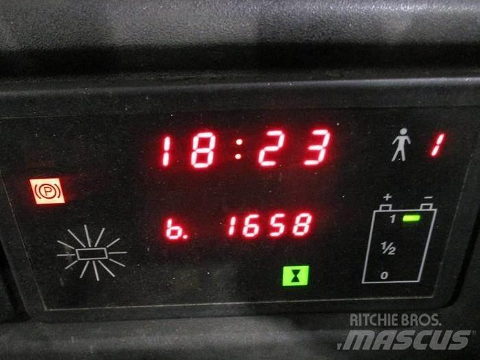 BT RRE 120M Ανυψωτικά στενών δρόμων
