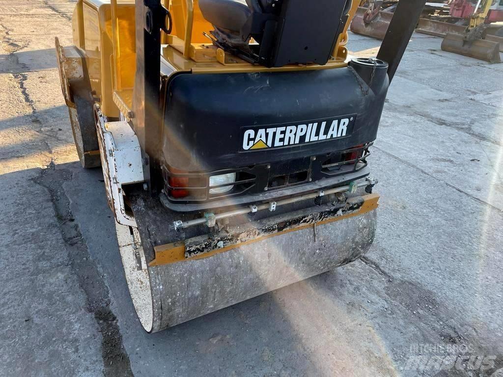 CAT CB 224 E Οδοστρωτήρες διπλού κυλίνδρου