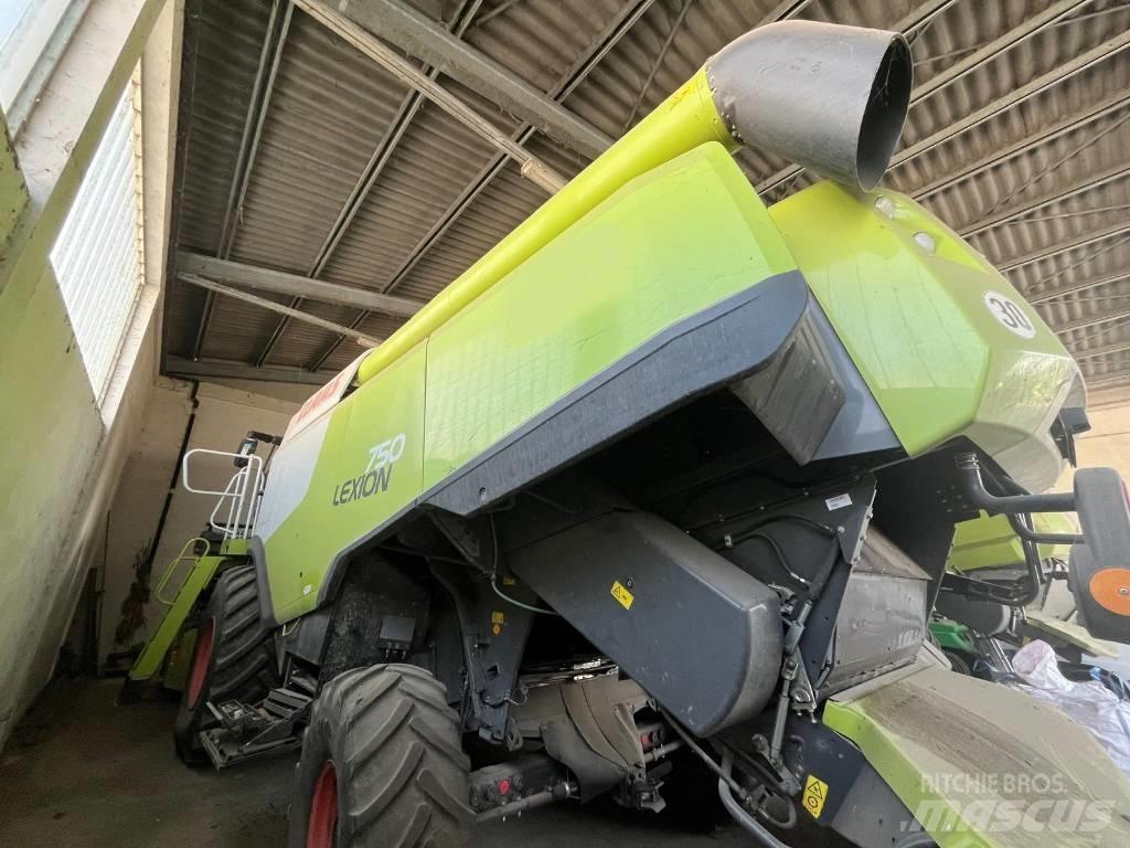 CLAAS Lexion 750 Θεριζοαλωνιστικές μηχανές
