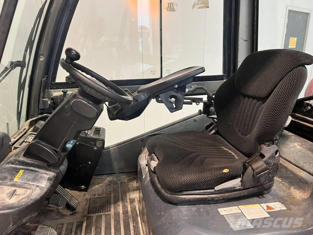 Toyota 02-8FGJF35 Περονοφόρα ανυψωτικά κλαρκ με φυσικό αέριο LPG