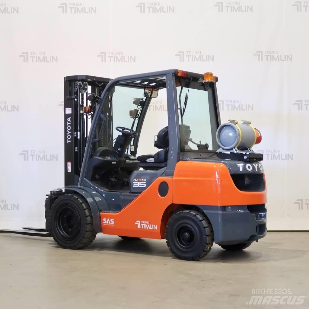 Toyota 02-8FGJF35 Περονοφόρα ανυψωτικά κλαρκ με φυσικό αέριο LPG