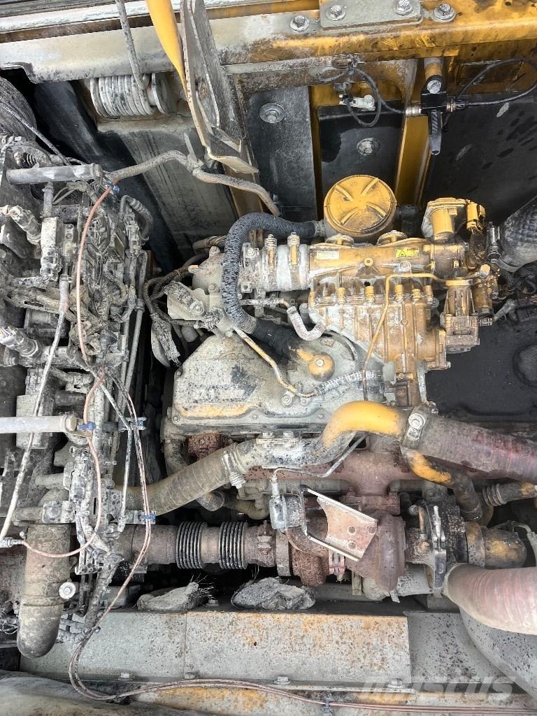 CAT 324 E Εκσκαφείς με ερπύστριες