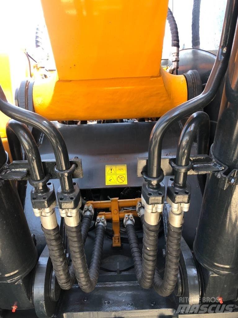 Hyundai R220-9s Εκσκαφείς με ερπύστριες