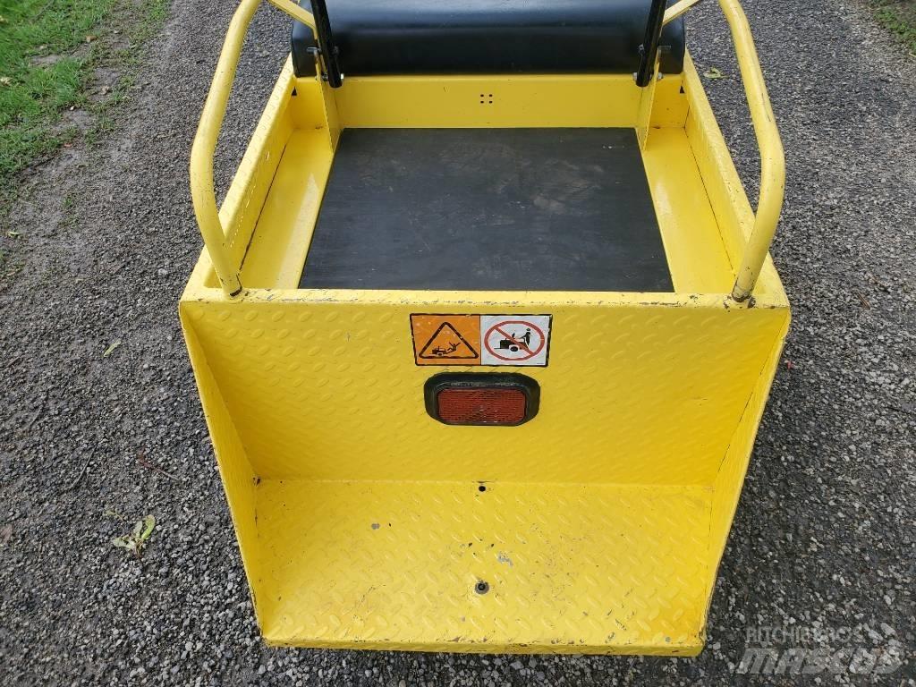Cushman MM Φορτηγά ρυμούλκησης