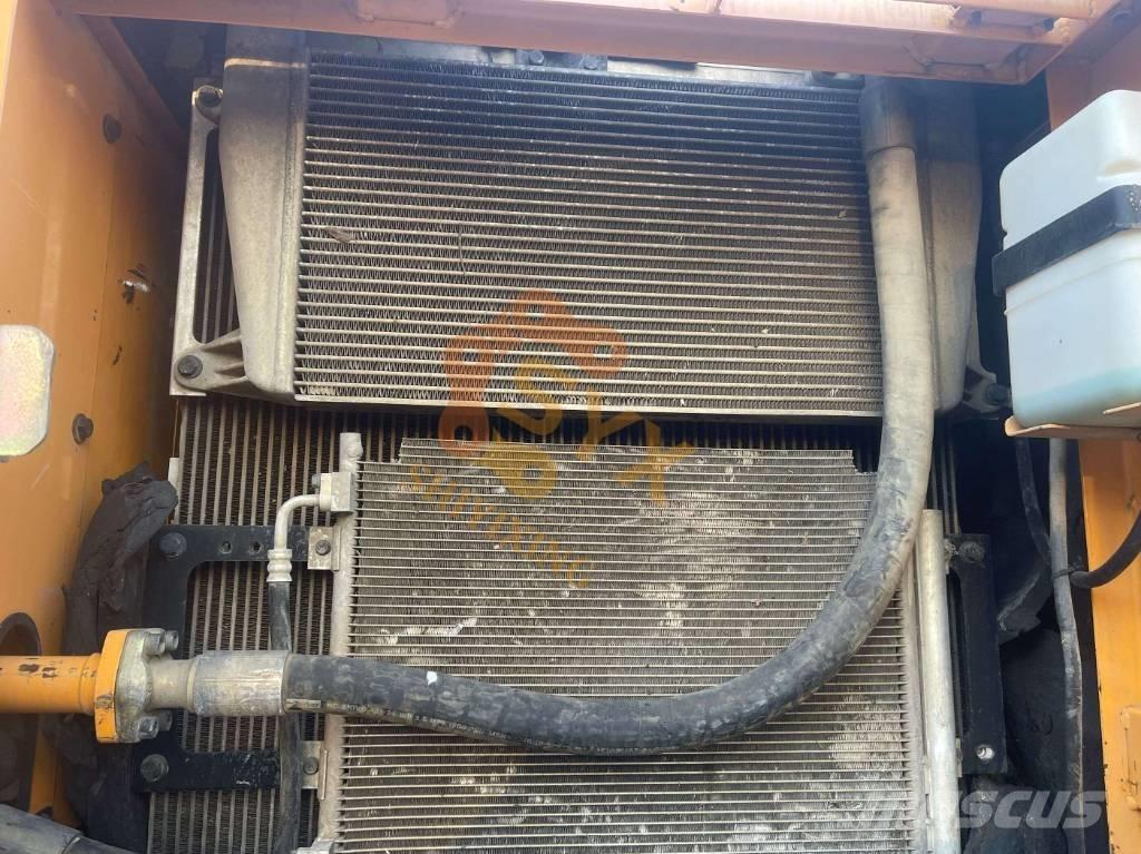 Hyundai Robex 225 Εκσκαφείς με ερπύστριες