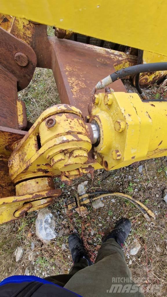Komatsu D85 Σασί - πλαίσιο