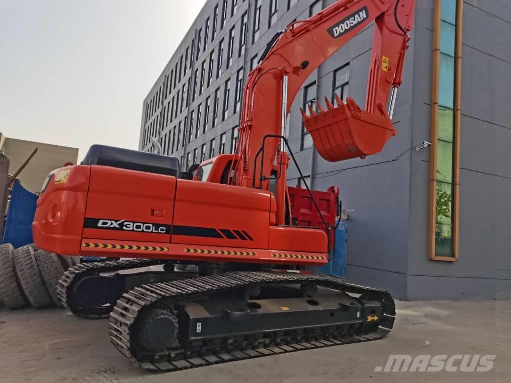 Doosan DX 300 Εκσκαφείς με ερπύστριες