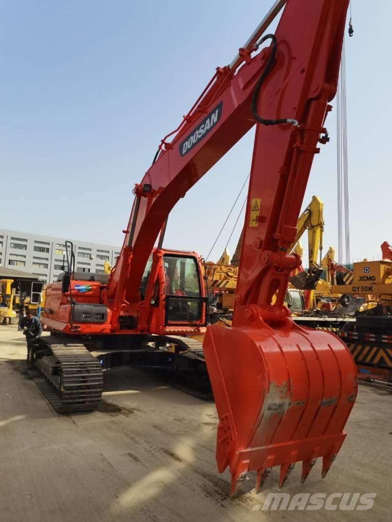 Doosan DX 300 Εκσκαφείς με ερπύστριες