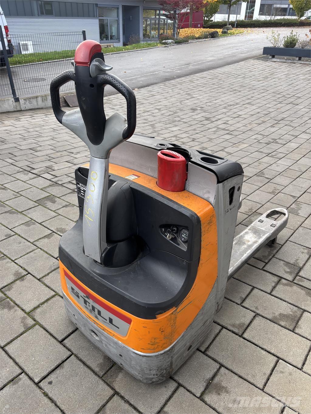 Still EXU16 Παλετοφόρα πεζού χειριστή με ιστό