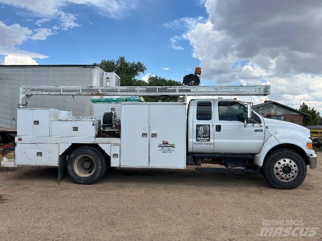 Ford F 750 XL Δημοτικά οχήματα/Οχήματα γενικής χρήσης