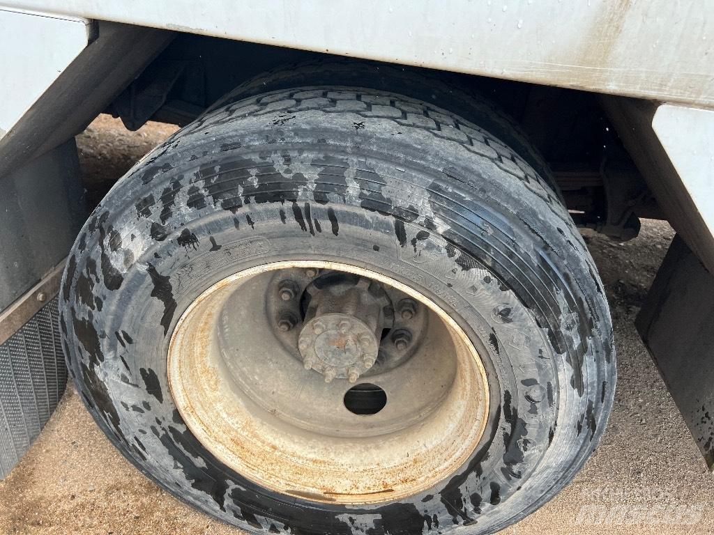Ford F 750 XL Δημοτικά οχήματα/Οχήματα γενικής χρήσης