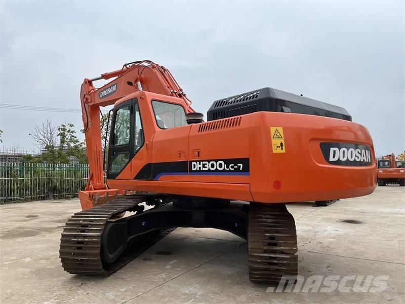 Doosan 300 Εκσκαφείς με ερπύστριες