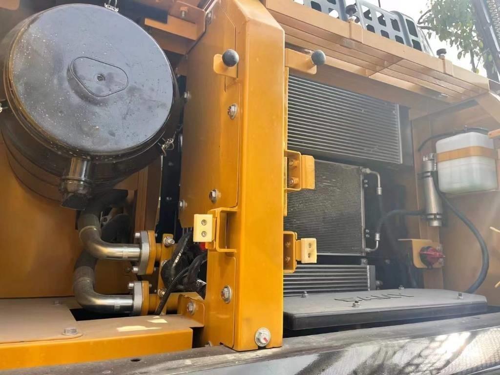 Sany SY 245 H Εκσκαφείς με ερπύστριες
