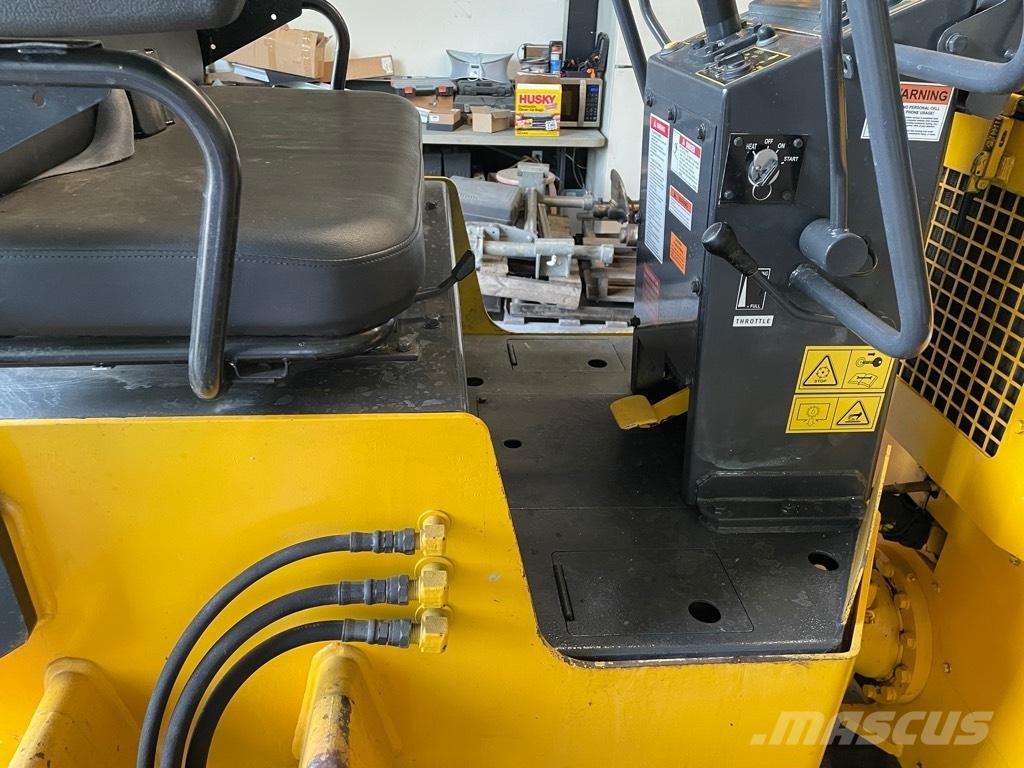 Sakai SW 320-1 Οδοστρωτήρες διπλού κυλίνδρου