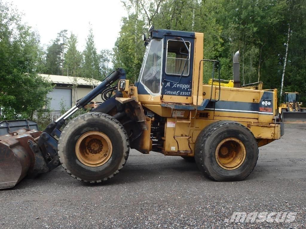 Komatsu WA 250-1 Φορτωτές με λάστιχα (Τροχοφόροι)