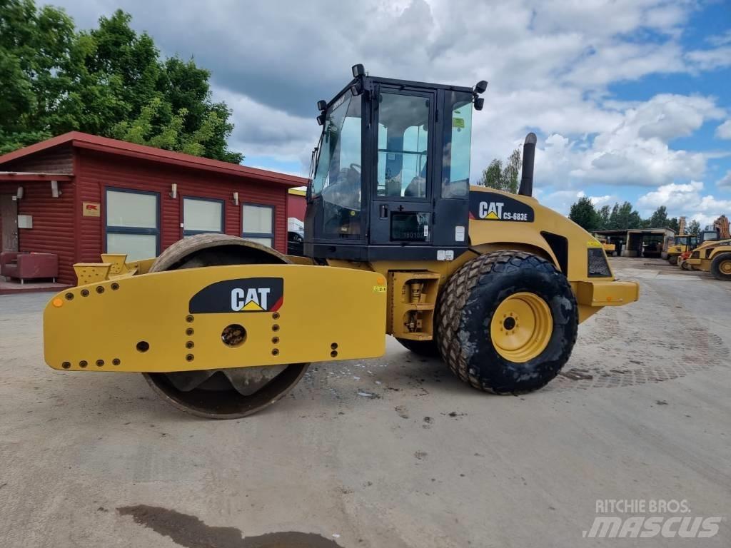 CAT CS 683 E Οδοστρωτήρες μονού κυλίνδρου