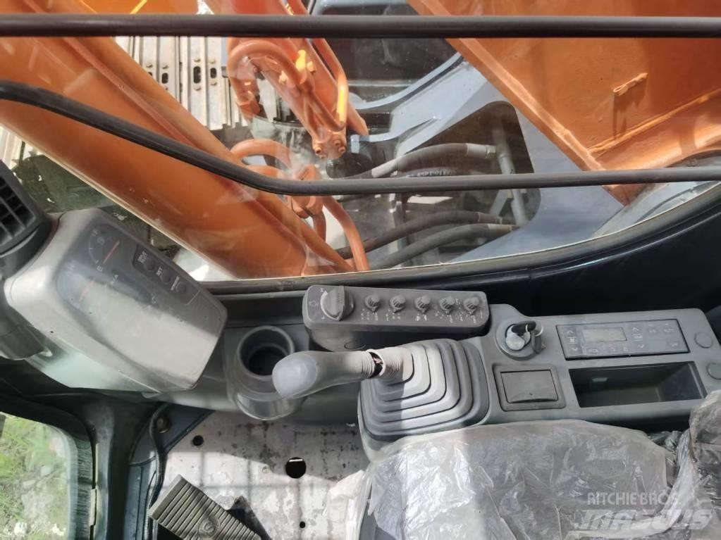 Hitachi ZX 200 Εκσκαφείς με ερπύστριες