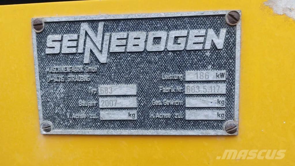 Sennebogen 683R Γερανοί με ερπύστριες