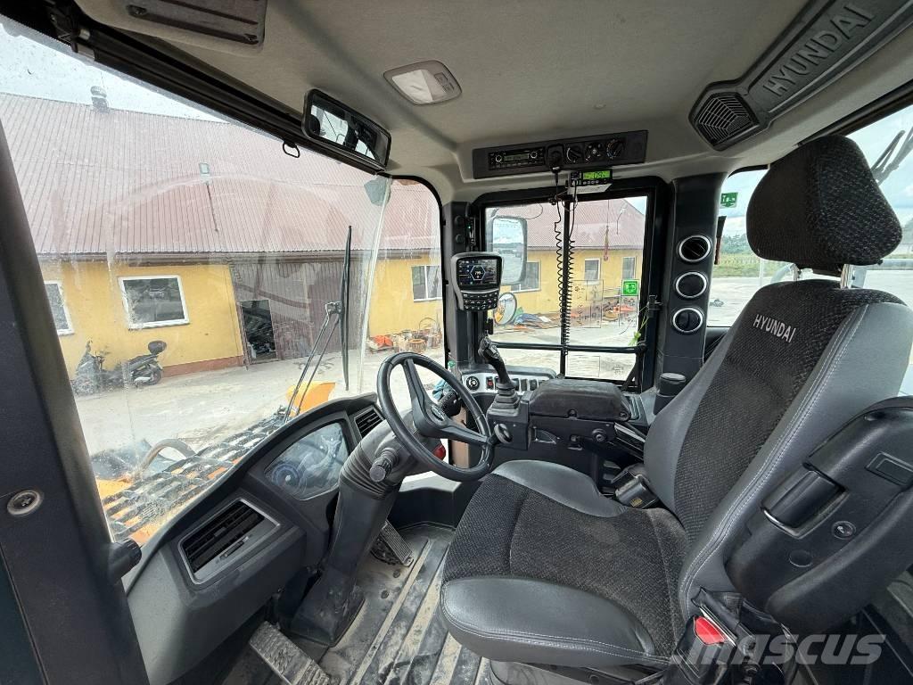 Hyundai HL 960 Φορτωτές με λάστιχα (Τροχοφόροι)