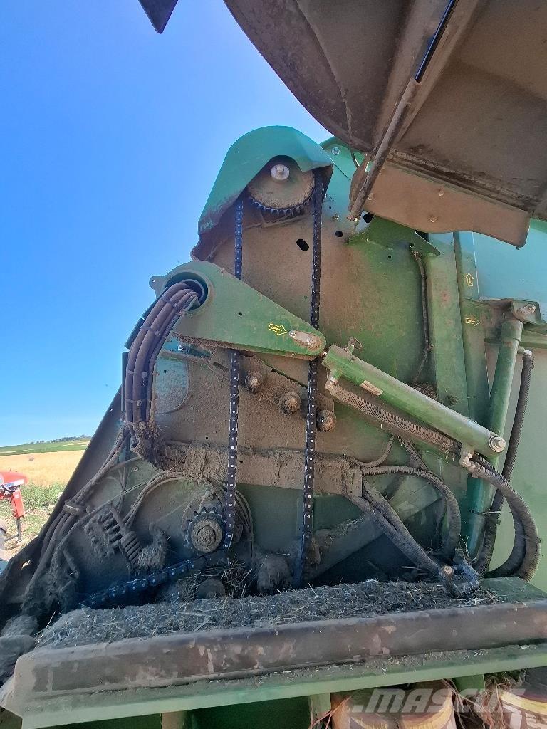 John Deere V461M Πρέσες κυλινδρικών δεμάτων