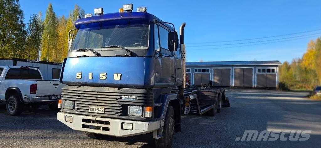 Sisu SM 300 Φορτηγά μεταφοράς δασικών μηχανημάτων