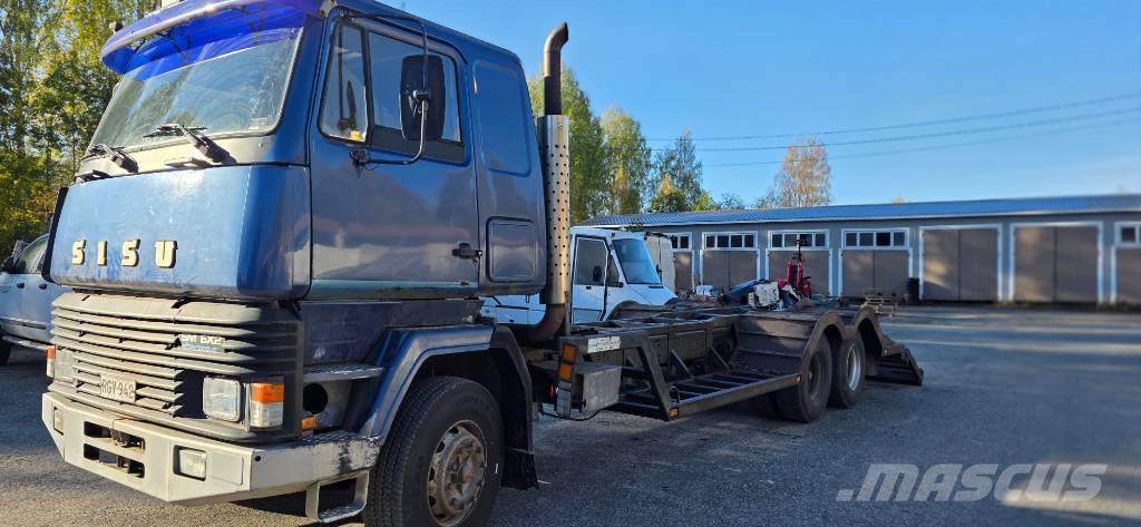 Sisu SM 300 Φορτηγά μεταφοράς δασικών μηχανημάτων