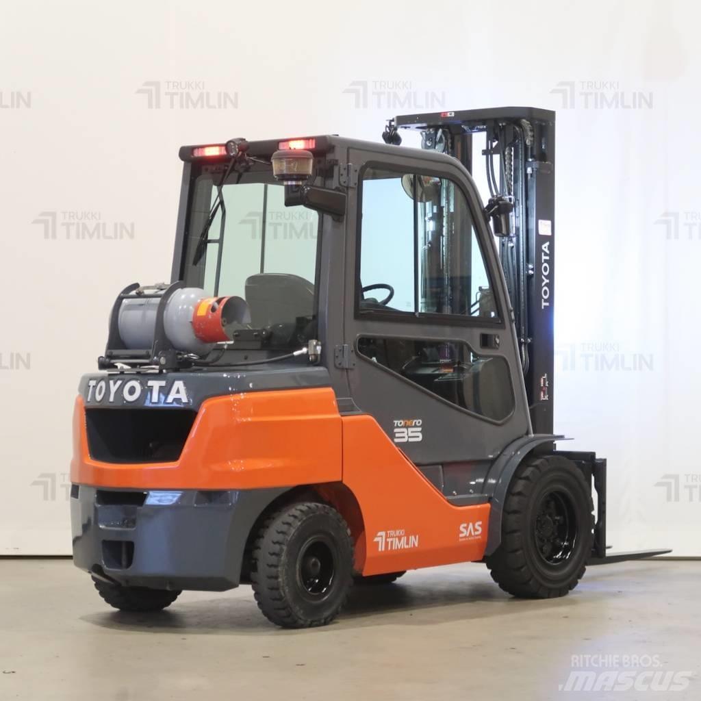 Toyota 02-8FGJF35 Περονοφόρα ανυψωτικά κλαρκ με φυσικό αέριο LPG