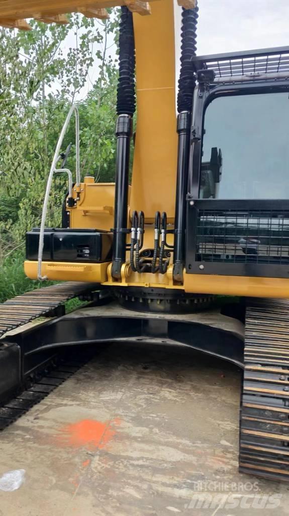 CAT 320D2 Εκσκαφείς με ερπύστριες