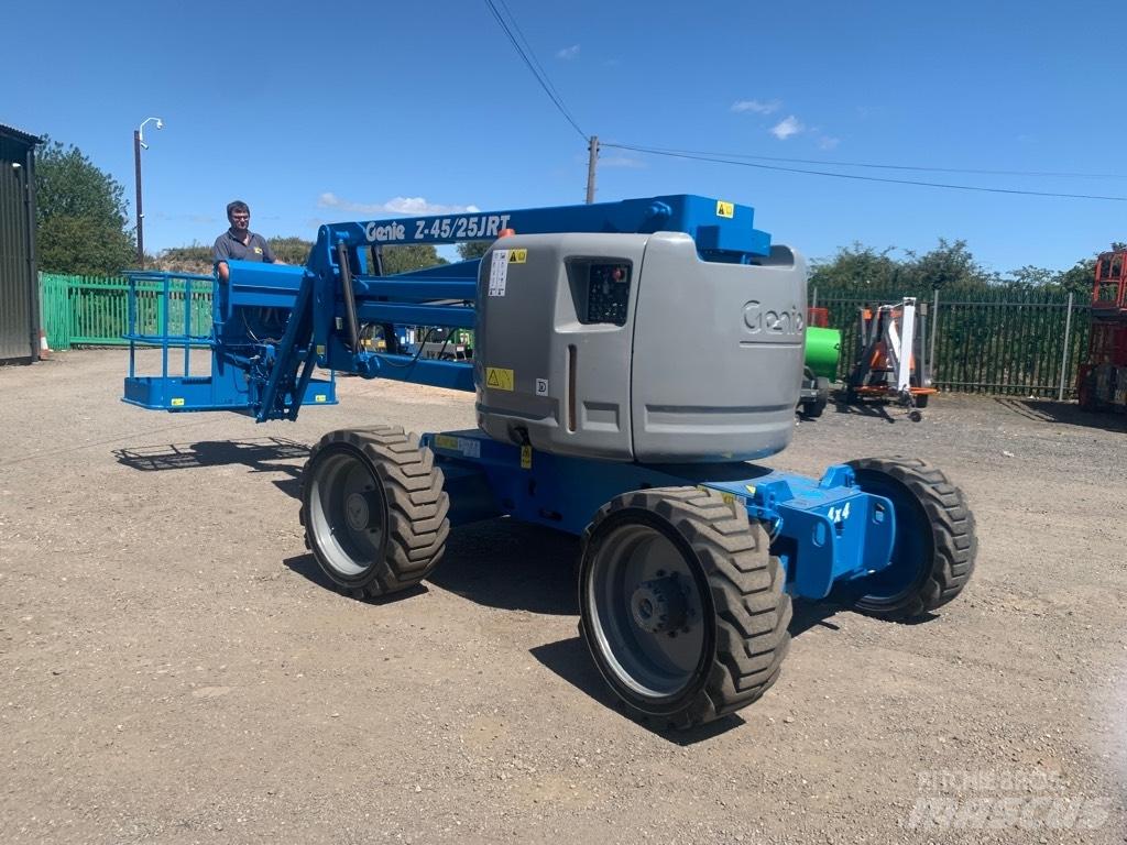Genie Z 45/25 J RT Ανυψωτήρες με αρθρωτό βραχίονα