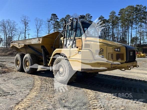 CAT 725C2 Σπαστό Dump Truck ADT