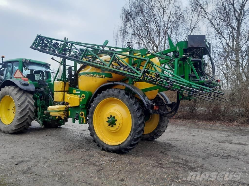John Deere 840 Ρυμουλκούμενα ψεκαστικά